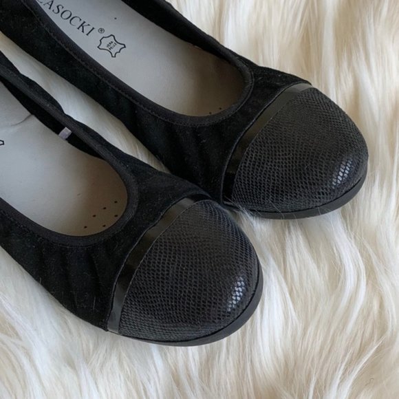 Worn Once Leather Suede Ballet Flats - Picture 4 of 5